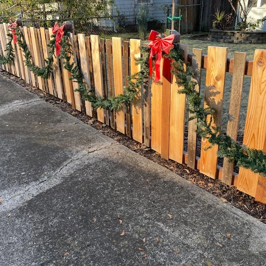 Northlight 100ft. Green Commercial Canadian Pine Garland 8 Northlight 100ft. Green Commercial Canadian Pine Garland - Image 6