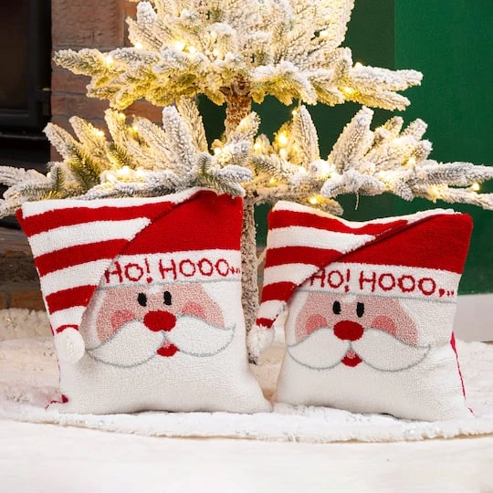 Glitzhome® Hooked 3D Santa Throw Pillow Set 5 Glitzhome® Hooked 3D Santa Throw Pillow Set - Image 3