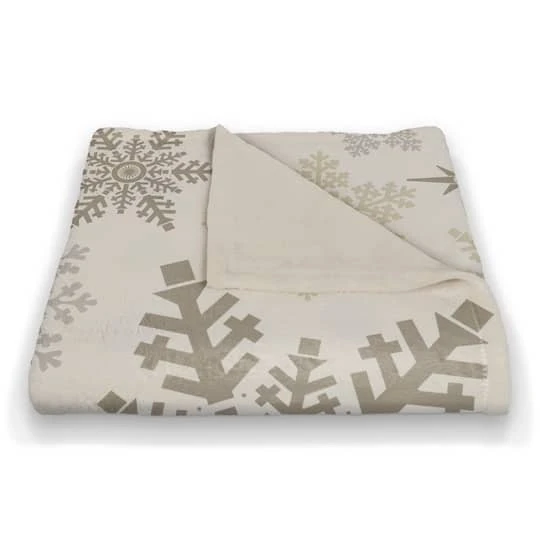 Snowflake Pattern 50x60 Coral Fleece Blanket 5 Snowflake Pattern 50x60 Coral Fleece Blanket - Image 3