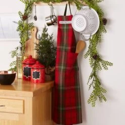 DII® Vintage Holiday Tartan Chef Apron -Michaels X-Mas Decor D539830S 9