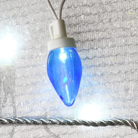 32'' Pre-Lit Christmas Camper Decoration 7 32'' Pre-Lit Christmas Camper Decoration - Image 5