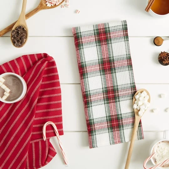 DII® Christmas Plaid Dishtowel Set 8 DII® Christmas Plaid Dishtowel Set - Image 6